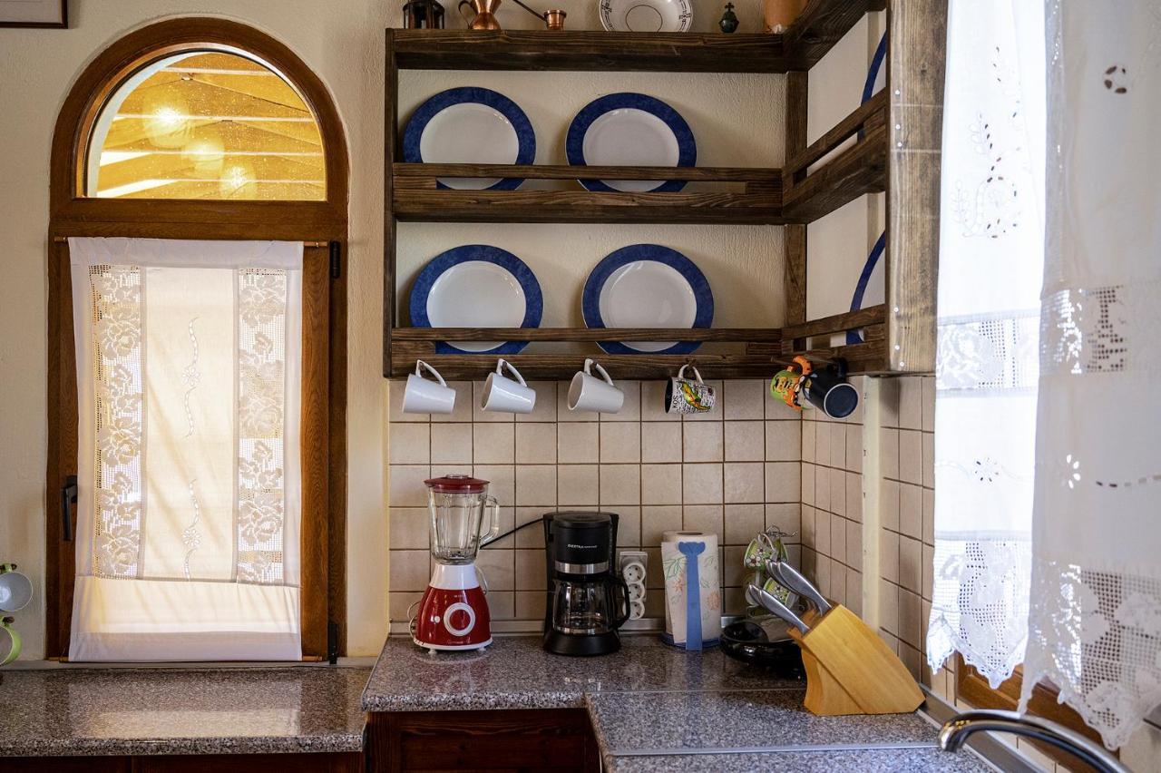 Вилла Selana House With Outdoor Pool Мастихари Экстерьер фото