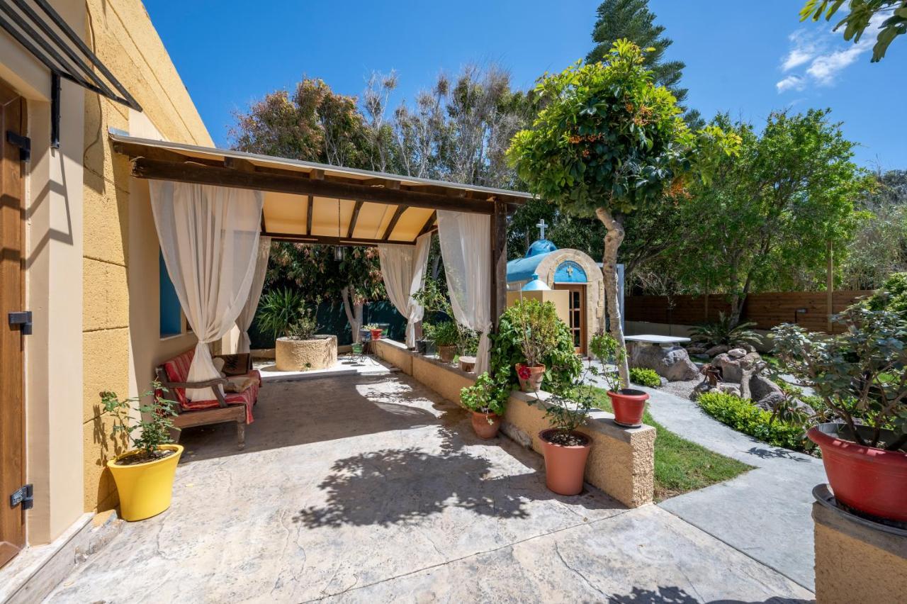 Вилла Selana House With Outdoor Pool Мастихари Экстерьер фото